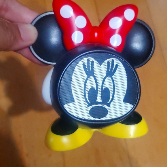 iHome Other - Disney minnie ihome Bluetooth speaker